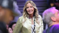 جيني باس تحاول عرقلة بيع أشقائها حصة عائلة باس المتبقية في ليكرز